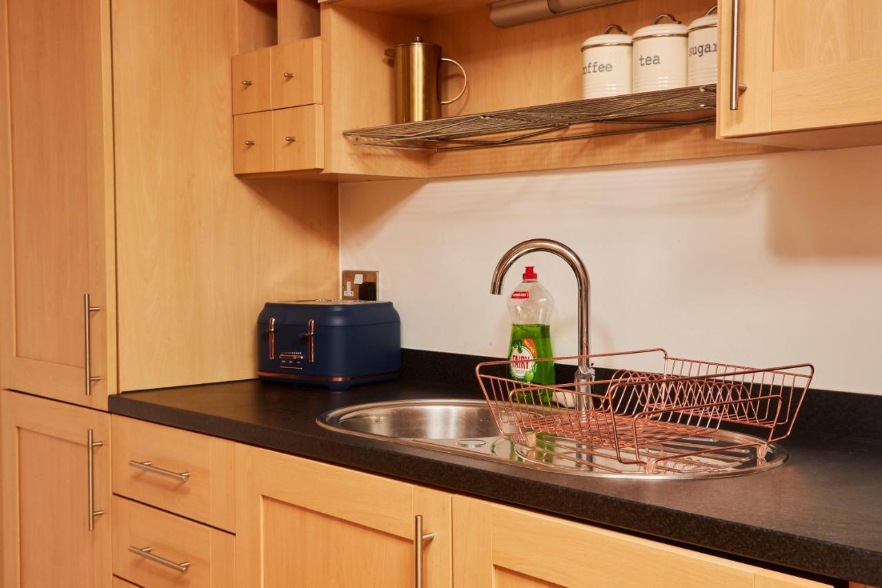 Primedoorstep Deluxe City Apt, River Canal View& Free Parking! Leeds  Luaran gambar